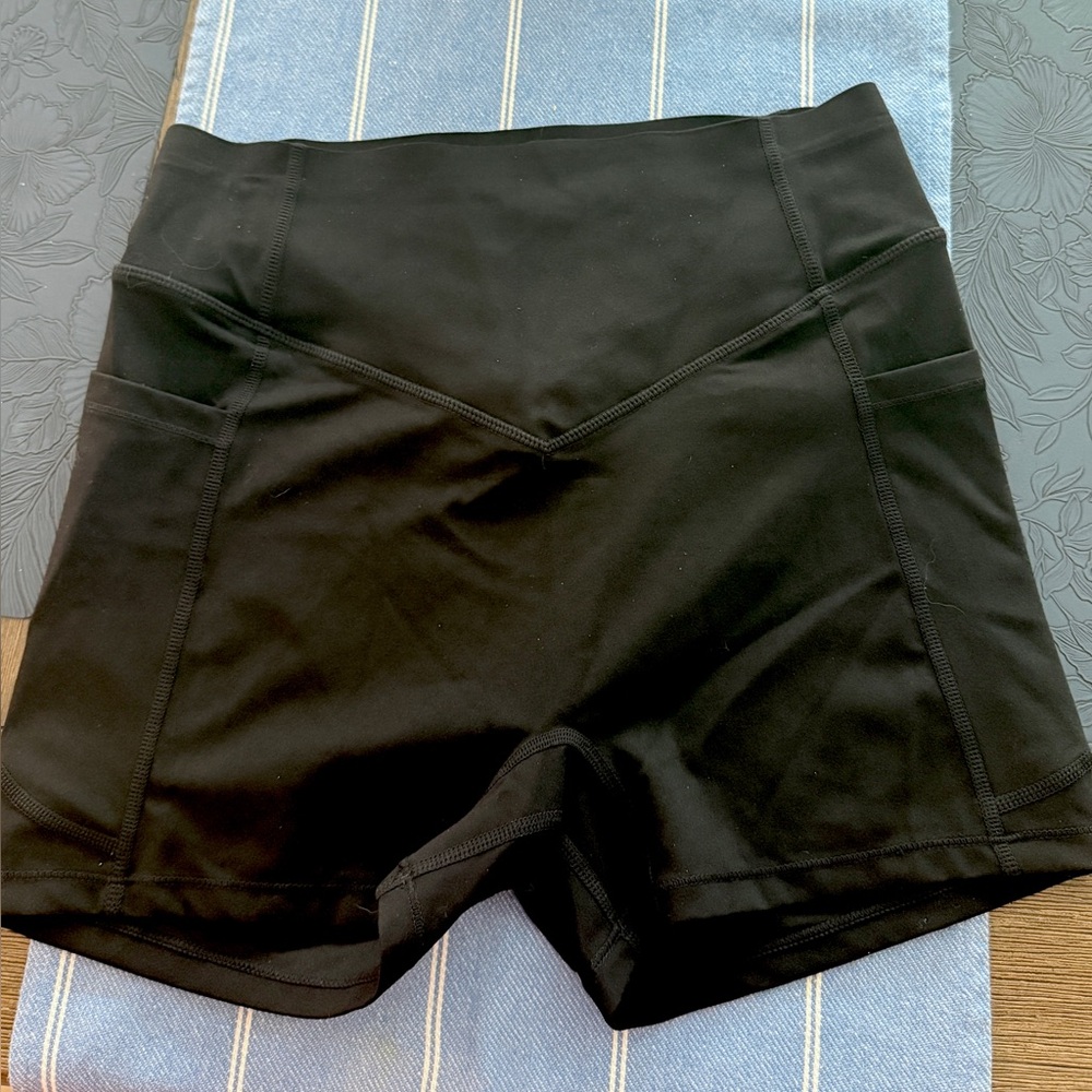 NWOT Halara UltraSculpt™ SoCinched High Waisted Biker Shorts 5'' Black Size M
